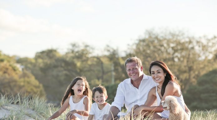 Dobri odnosi s starši preprečijo popivanje pri najstnikih