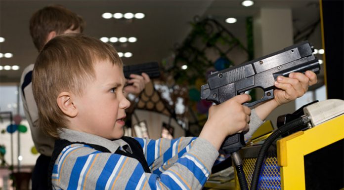 Nasilne video igre spodbujajo nasilje pri otrocih