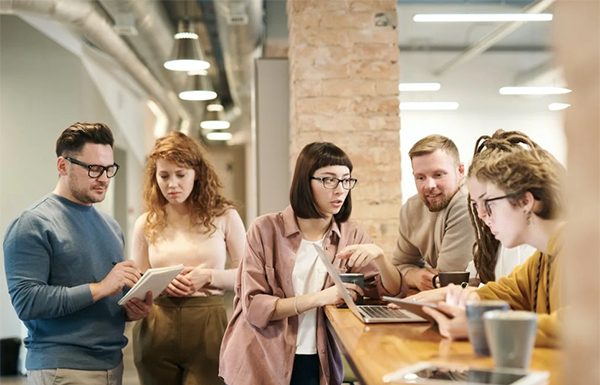 Ali novi sodelavci potrebujejo poseben tretma?