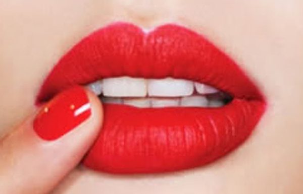 Zgodovina rdeče šminke