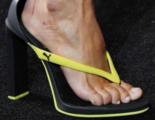 Japonke z visoko peto