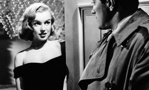 Male črne oblekice v najbolj slavnih filmskih prizorih Filmska obleka