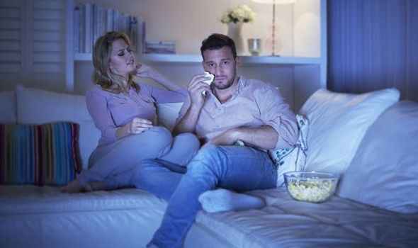 Ljudje, ki med gledanjem filma jočejo, so v resnici zelo močni Jokanje med filmom