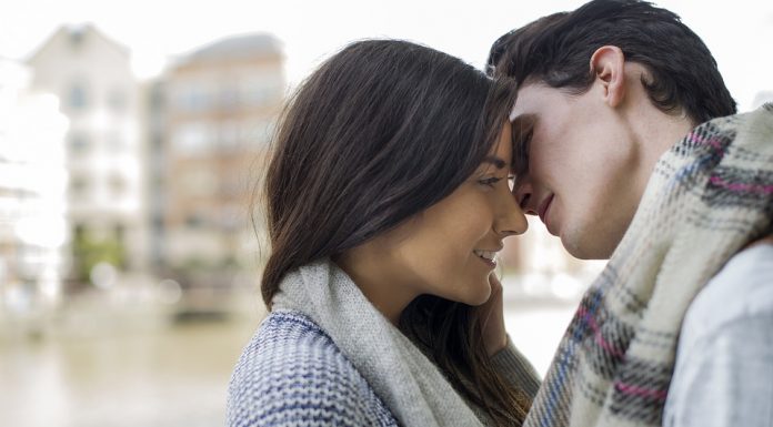 Razlog poljubljanja z jeziki končno razvozlan