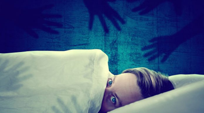 Spalna paraliza je naravnost srhljiva