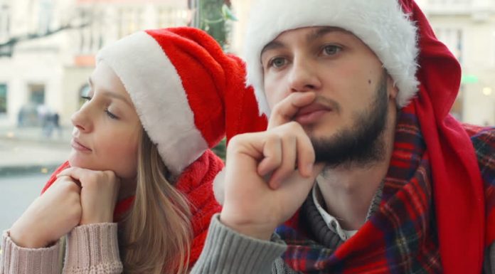 Nasveti, ki jih potrebujete, da bosta s partnerjem praznike preživela brez prepirov