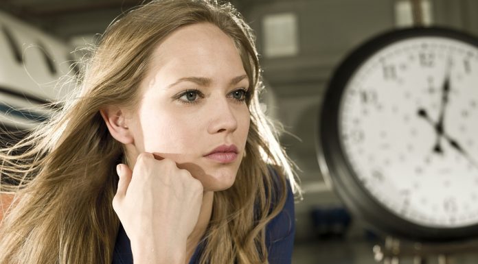 Nered, bedenje pozno v noč in preklinjanje – znaki, da ste zelo inteligentni