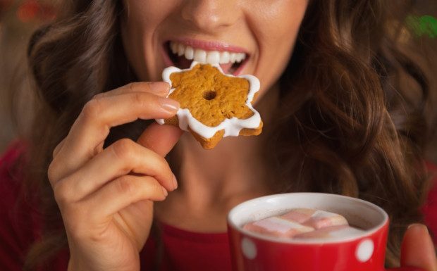 Decembra se lahko kaj hitro zredimo – kako to preprečiti?