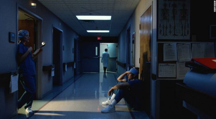 Ženske, ki delajo ponoči, so bolj izpostavljene tveganju za nastanek raka