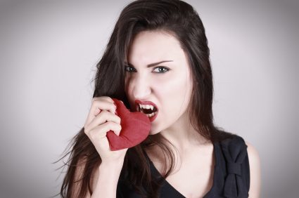 Čas, da se končno uprete čustvenim vampirjem (3 nasveti)