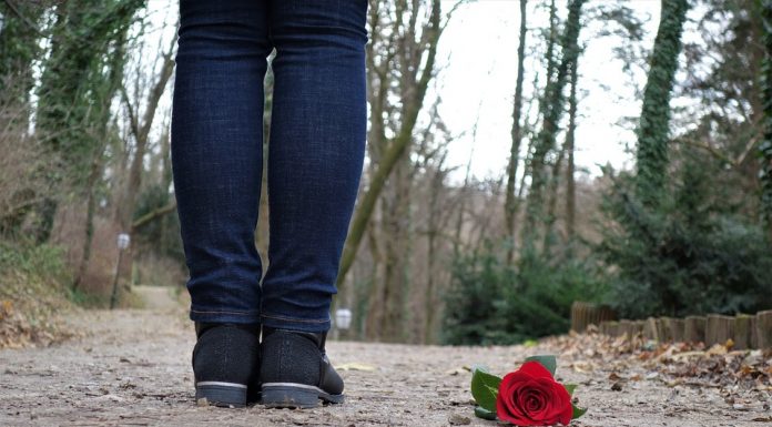 Submarining je nov trend v svetu zmenkov