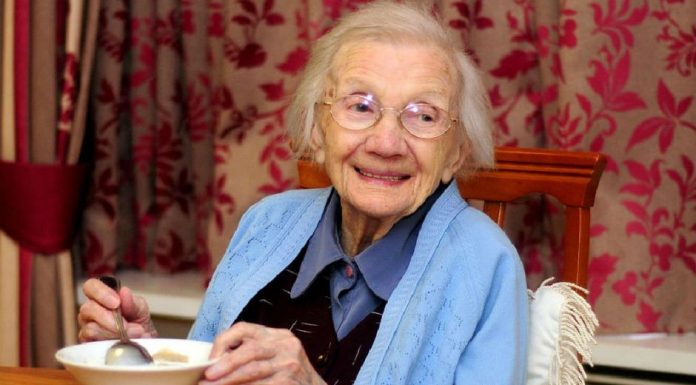 109-letna Škotinja razkrila skrivnost dolgega življenja: izogibajte se moškim!