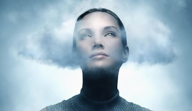 ‘Megla’ v glavi – kaj to je, zakaj nastane in kako se je znebiti