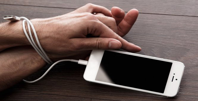 Odvisni od pametnega telefona? Ta 2-sekundni trik vas bo rešil