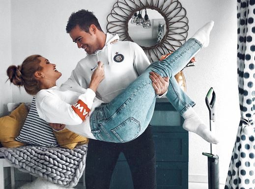 Pari, ki si delijo gospodinjska opravila, imajo boljše spolno življenje