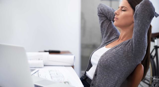 Tole se zgodi z vašim telesom, ko predolgo sedite