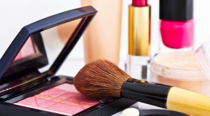 Kozmetične sestavine nam lahko škodijo (ali koristijo)