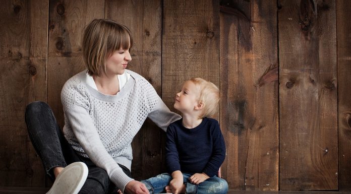 Introvertirani ljudje imajo lastnosti, zaradi katerih so izvrstni starši