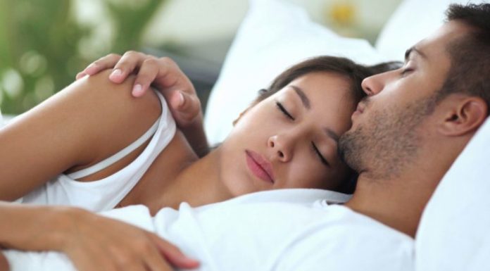 4 bistvene razlike med spanjem žensk in moških