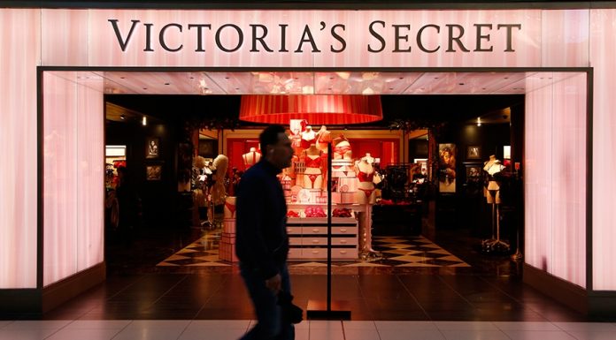 Blišč in beda znamke Victoria’s Secret; kaj se dogaja?