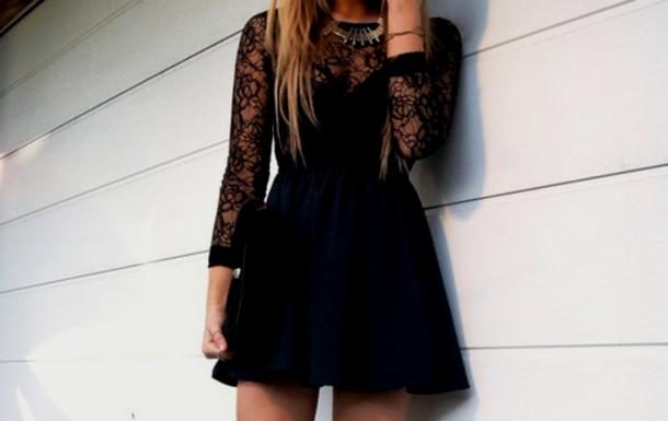 Kako med prazniki nositi malo črno oblekico (kot dama)?