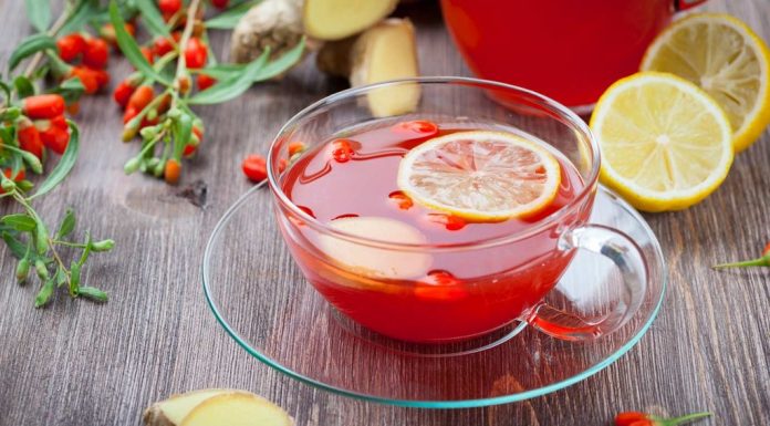 Šipkov čaj razvaja dušo in telo