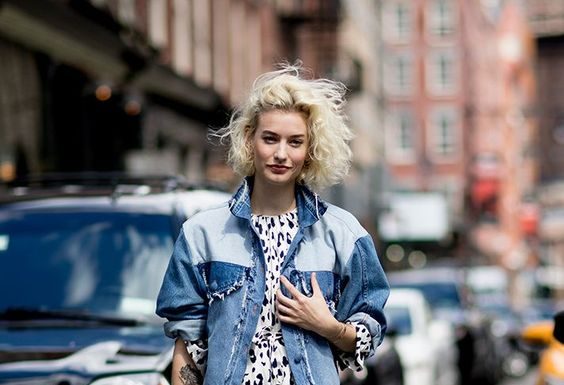 Ideja za praktičen outfit: Obleka ali daljša srajca