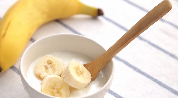 Domača bananina maska za obraz (3 ideje) Domača bananina maska za obraz