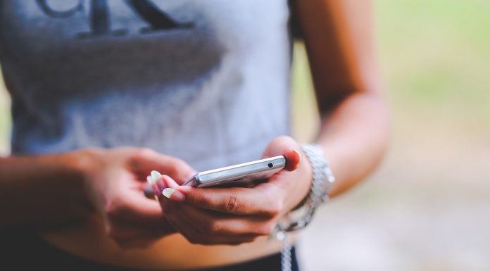 6 stvari, ki jih morate nemudoma zbrisati s Facebooka