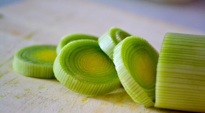 Por – starodavna čebulnica, ki deluje zdravilno