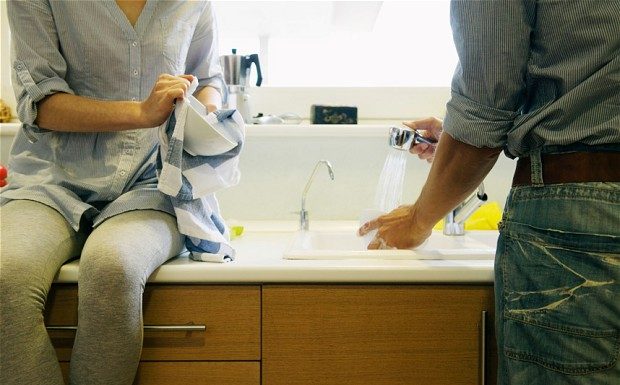 “Zapustila me je zaradi umazane posode”