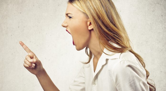 Zakaj so nekateri ljudje neprestano jezni in slabovoljni?