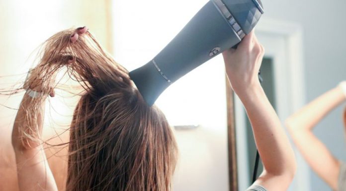 V čem je prednost ionskih sušilcev za lase?