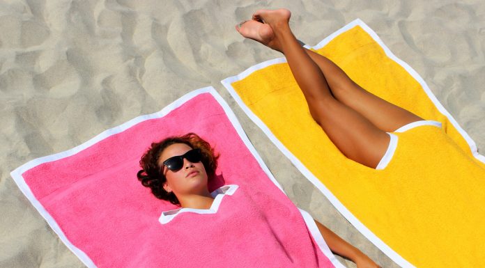 Towelkini: bomo od sedaj naprej to nosile na plažah?
