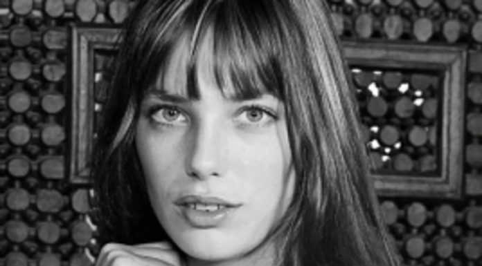 Jane Birkin o tem, kako je kradla iz hotelskih sob; svoji lepotni rutini in kaj nosi v Birkinki