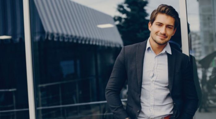 Bi se videvale s takšnim moškim?