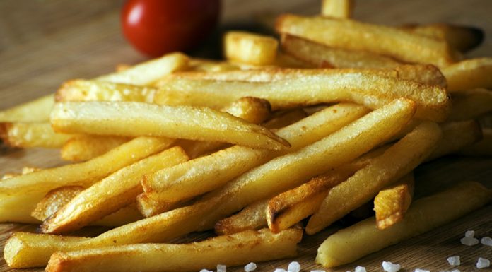 Najstnik oslepel zaradi nezdrave prehrane