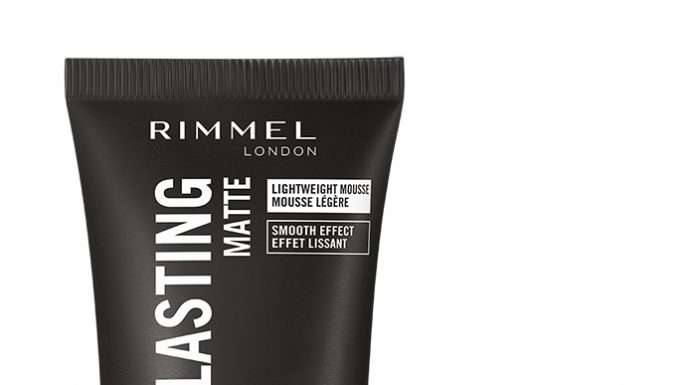 Rimmel Lasting Matte tekoči puder