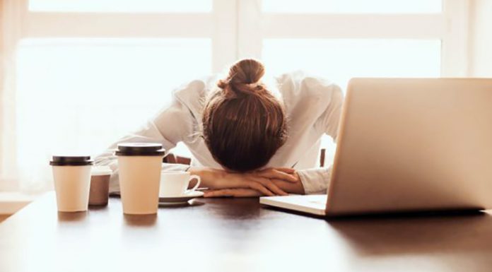 Pomanjkanje spanja povzroči, da možgani začnejo jesti same sebe