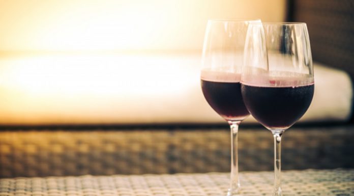 6 razlogov, zakaj kozarec rdečega vina na dan ne škodi