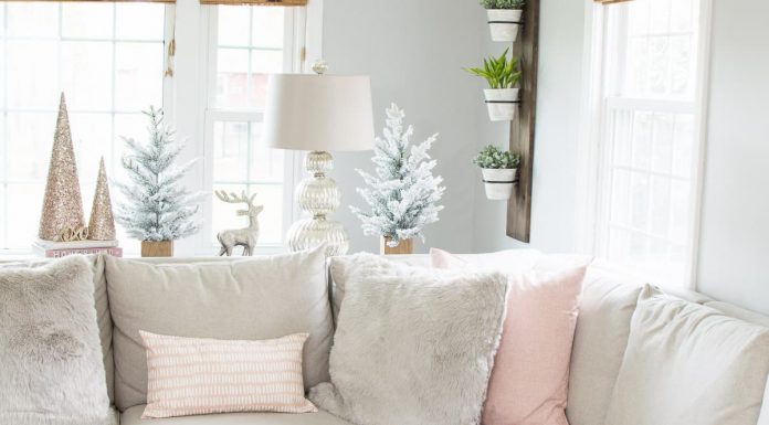 Ideje za čudovite božične dekoracije v roza-zlati barvi
