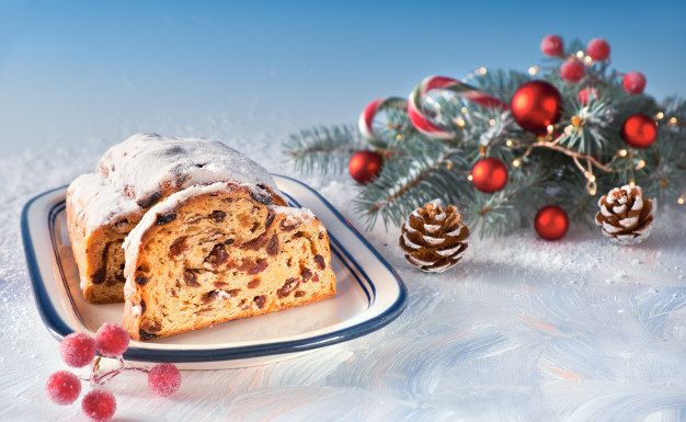 Recept: Božični sadni kolač