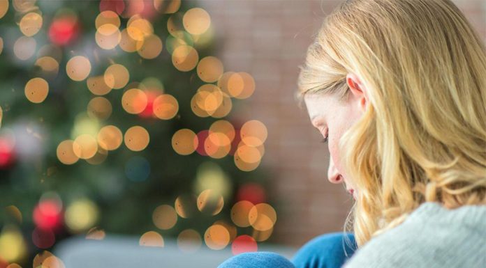 Kako imeti lepe praznike, čeprav ste sveže samski ali v razhajanju