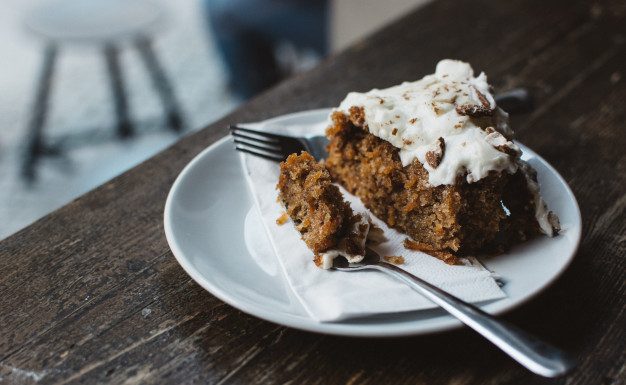 Čustveno prenajedanje in kako ga ustaviti