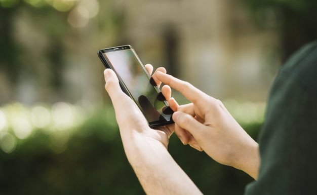 5 napak, ki jih počnemo uporabniki mobilnih telefonov