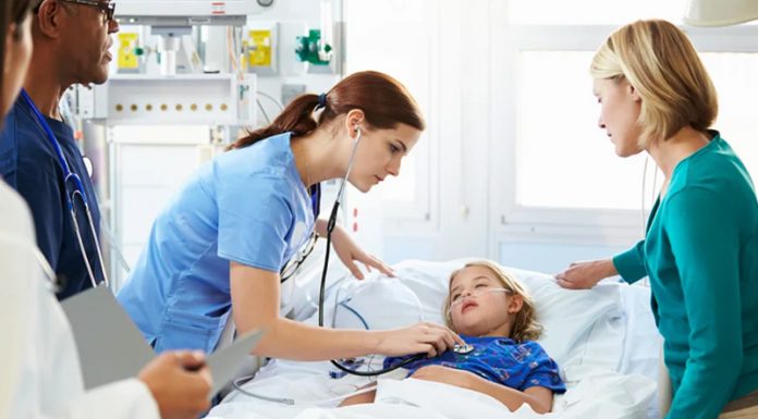 Otroci, ki jih cepijo za gripo, so trikrat pogosteje hospitalizirani zaradi zapletov