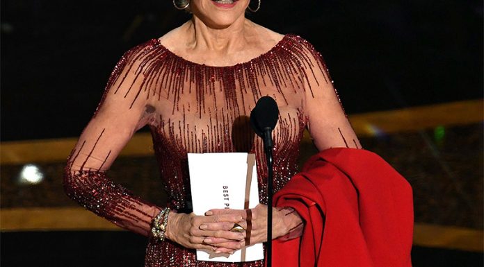 Jane Fonda na podelitvi Oskarjev vse presenetila s spremenjenim videzom