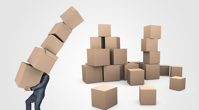 Dostava bele tehnike in pohištva na dom: trgovci si zakon razlagajo po svoje