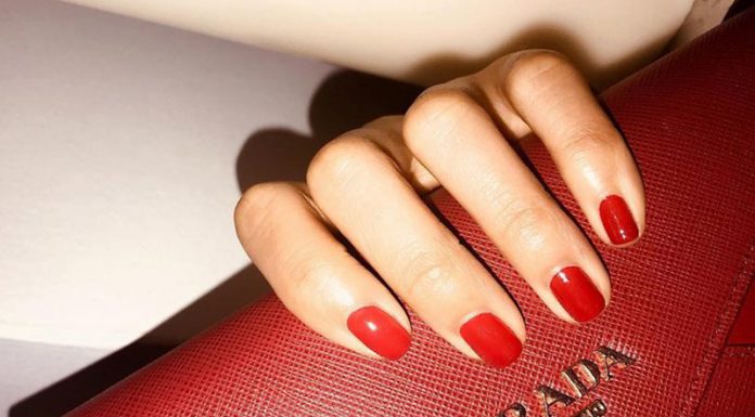 Kako narediti popolno manikiro doma (po korakih)