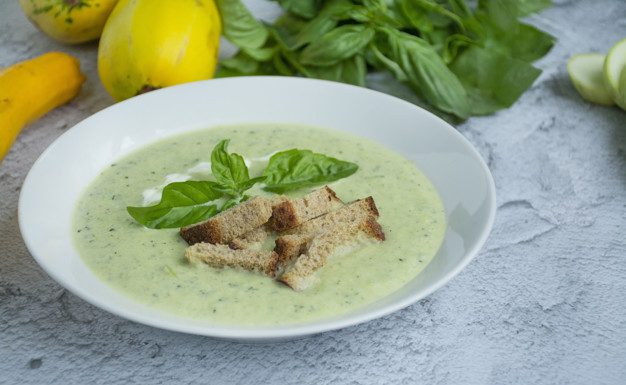 Recept: kremna špargljeva juha